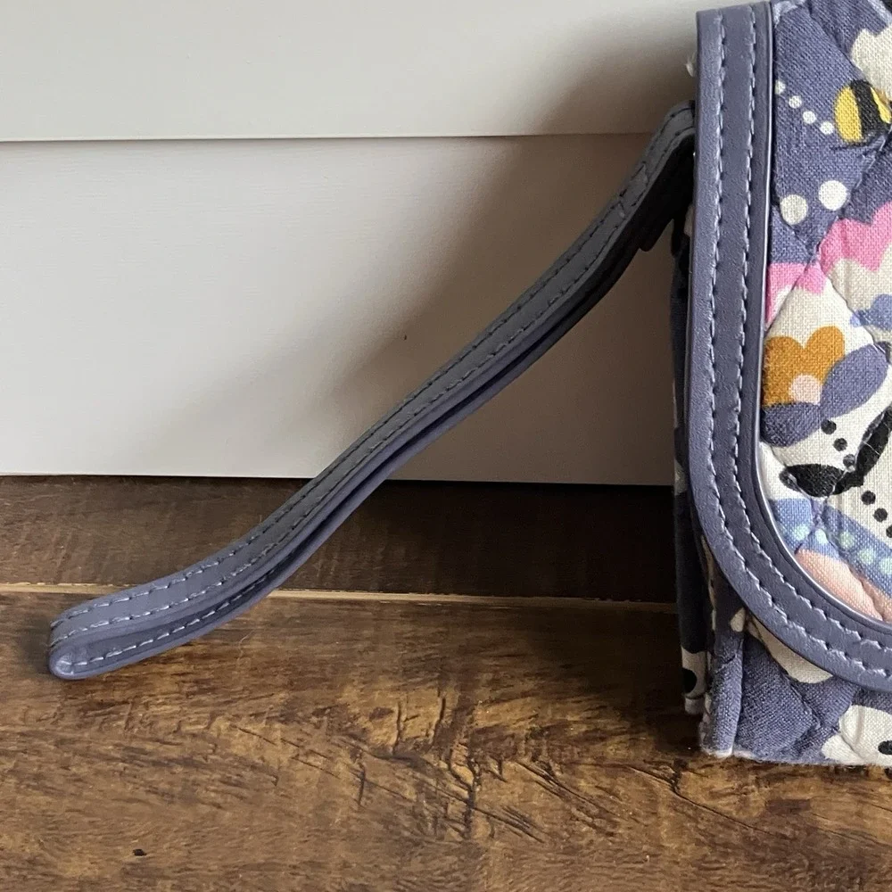 Vera Bradley RFID All in One Wristlet Wallet Quilted Floral Blue Purple